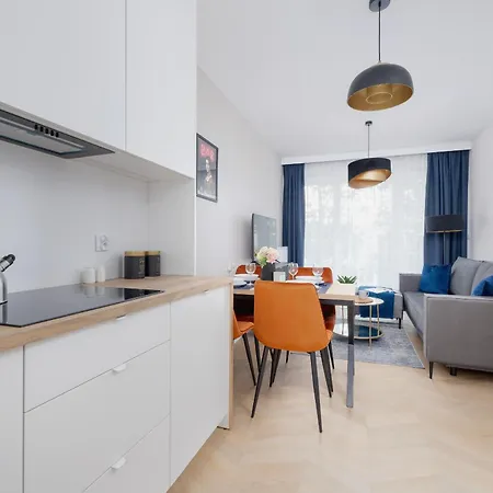 Klimatyzowany W Centrum Krakowa Z Parkingiem I Biurkiem By Renters Prestige * Krakow