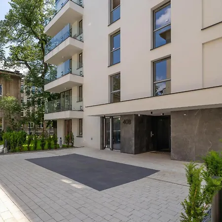 Klimatyzowany W Centrum Krakowa Z Parkingiem I Biurkiem By Renters Prestige * Krakow