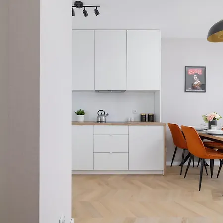 Klimatyzowany W Centrum Krakowa Z Parkingiem I Biurkiem By Renters Prestige *