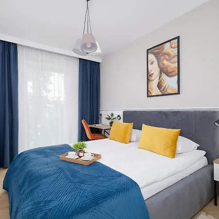 Klimatyzowany W Centrum Krakowa Z Parkingiem I Biurkiem By Renters Prestige Apartment